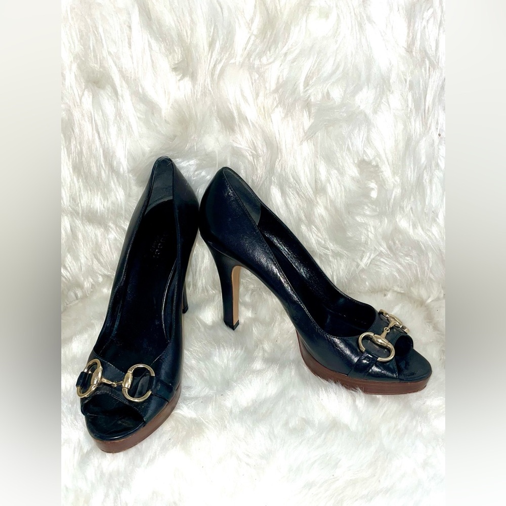 Authentic Leather GUCCI horsebit Shoes Heels Size 8.5 B / Great Cond